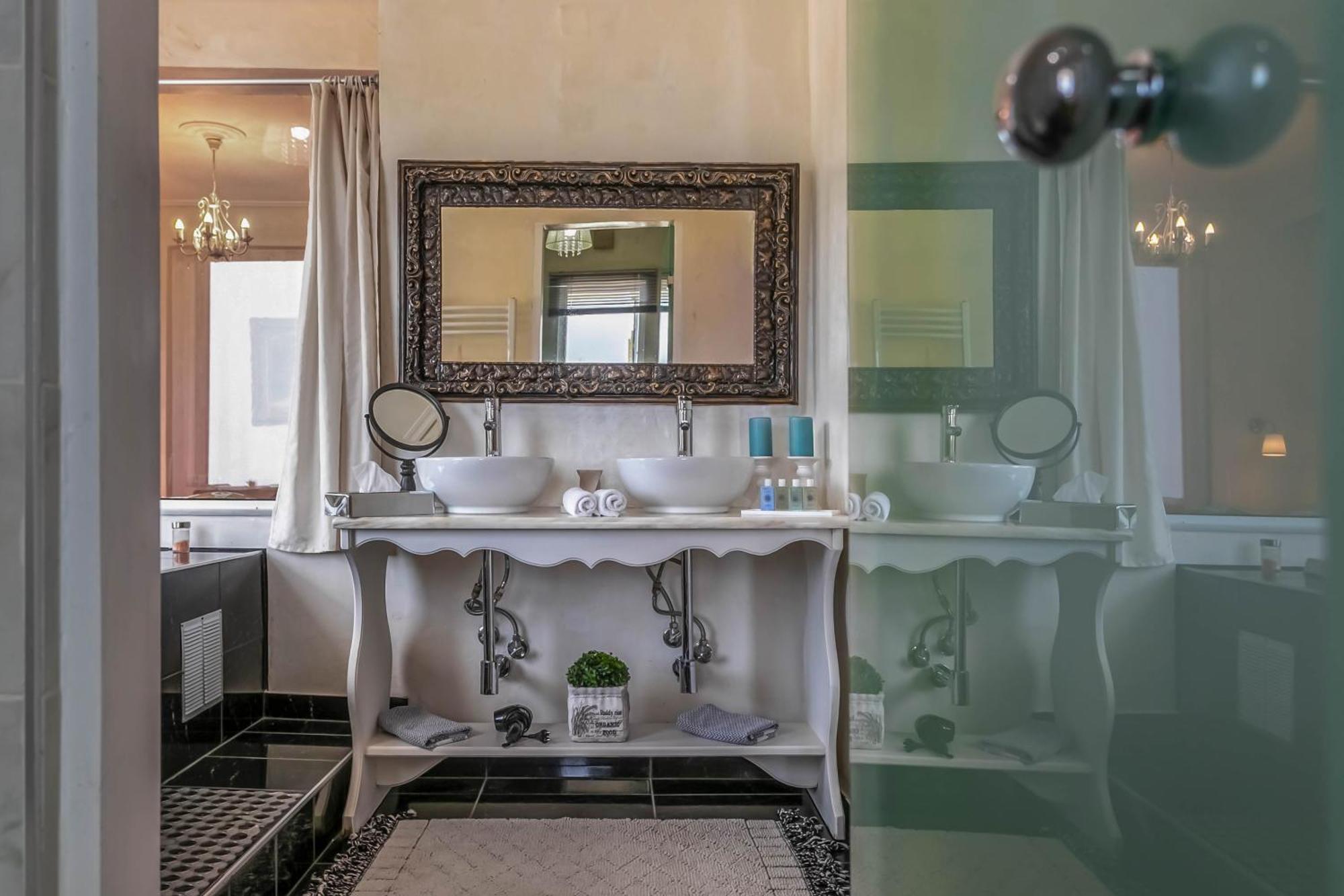 Panorama Suites & Spa - Adults Only Stomio Room photo