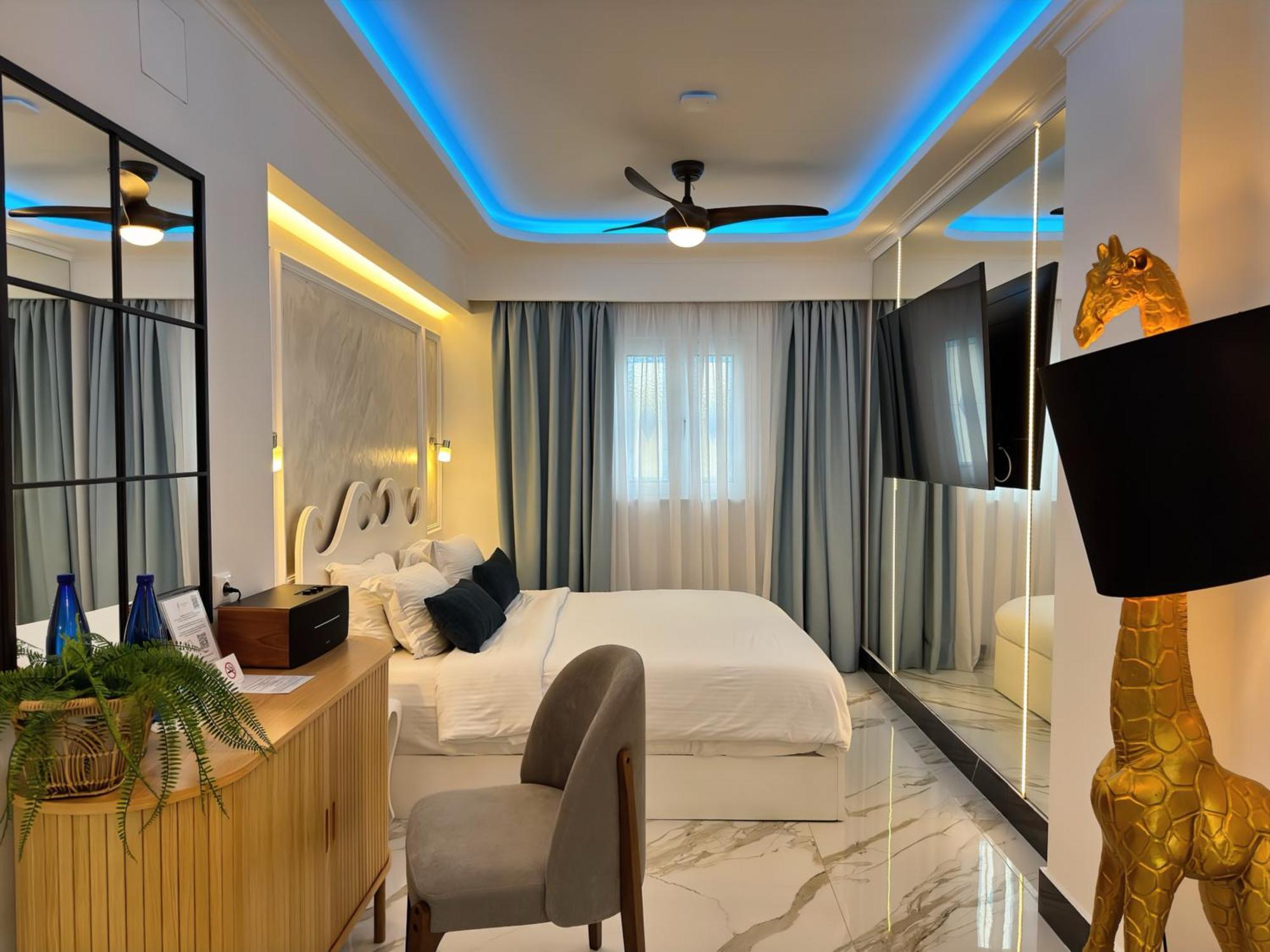 Panorama Suites & Spa - Adults Only Stomio Room photo