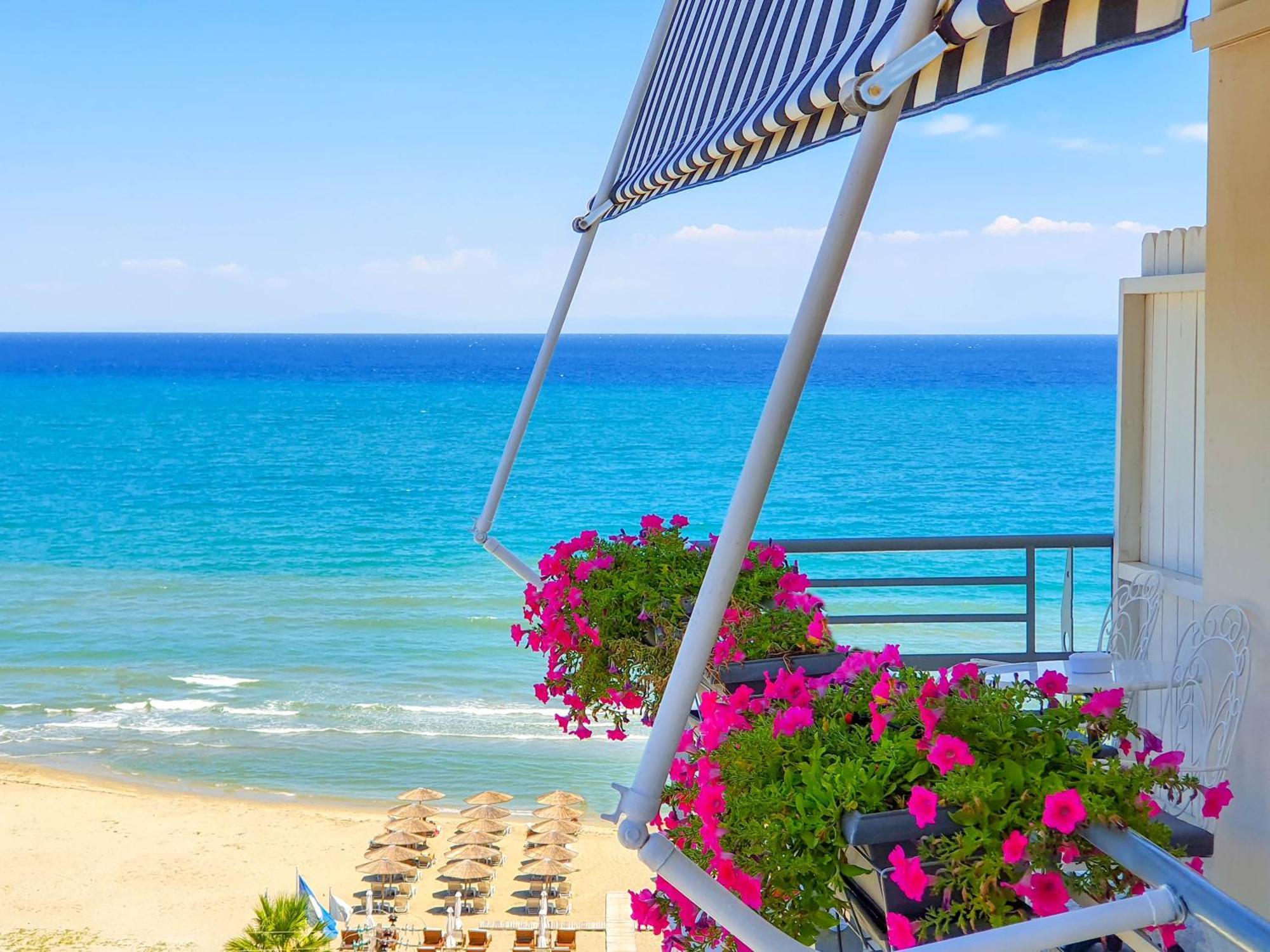 Panorama Suites & Spa - Adults Only Stomio Room photo