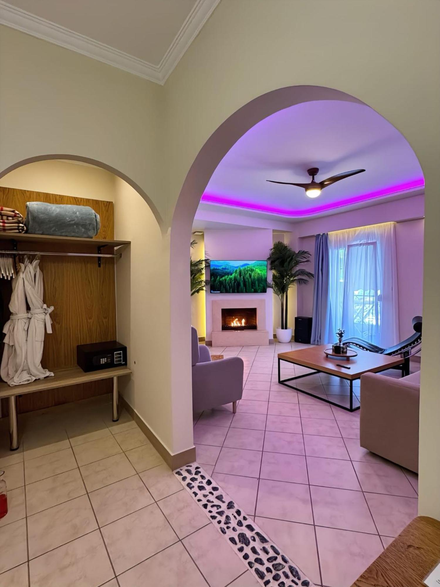 Panorama Suites & Spa - Adults Only Stomio Room photo