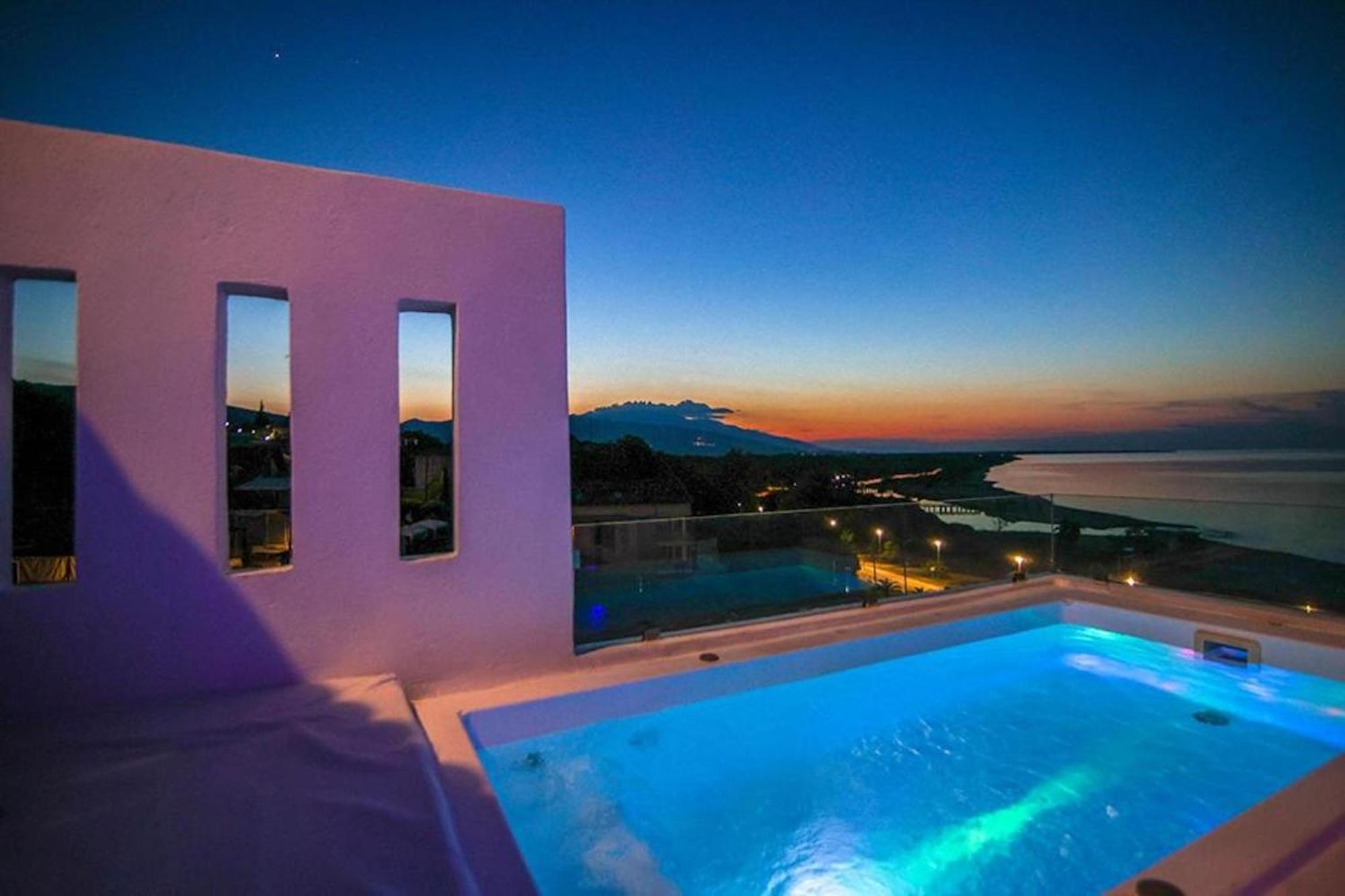 Panorama Suites & Spa - Adults Only Stomio Room photo